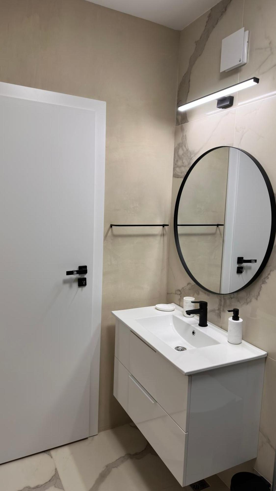 Meb Apartments - Park Lake Cluj-Napoca Esterno foto